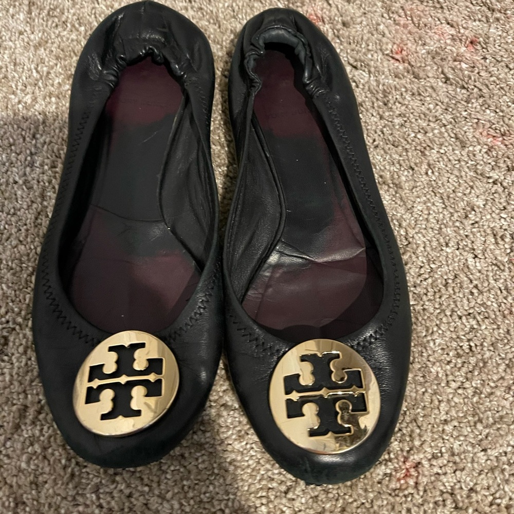 Black Tory Burch Flats.